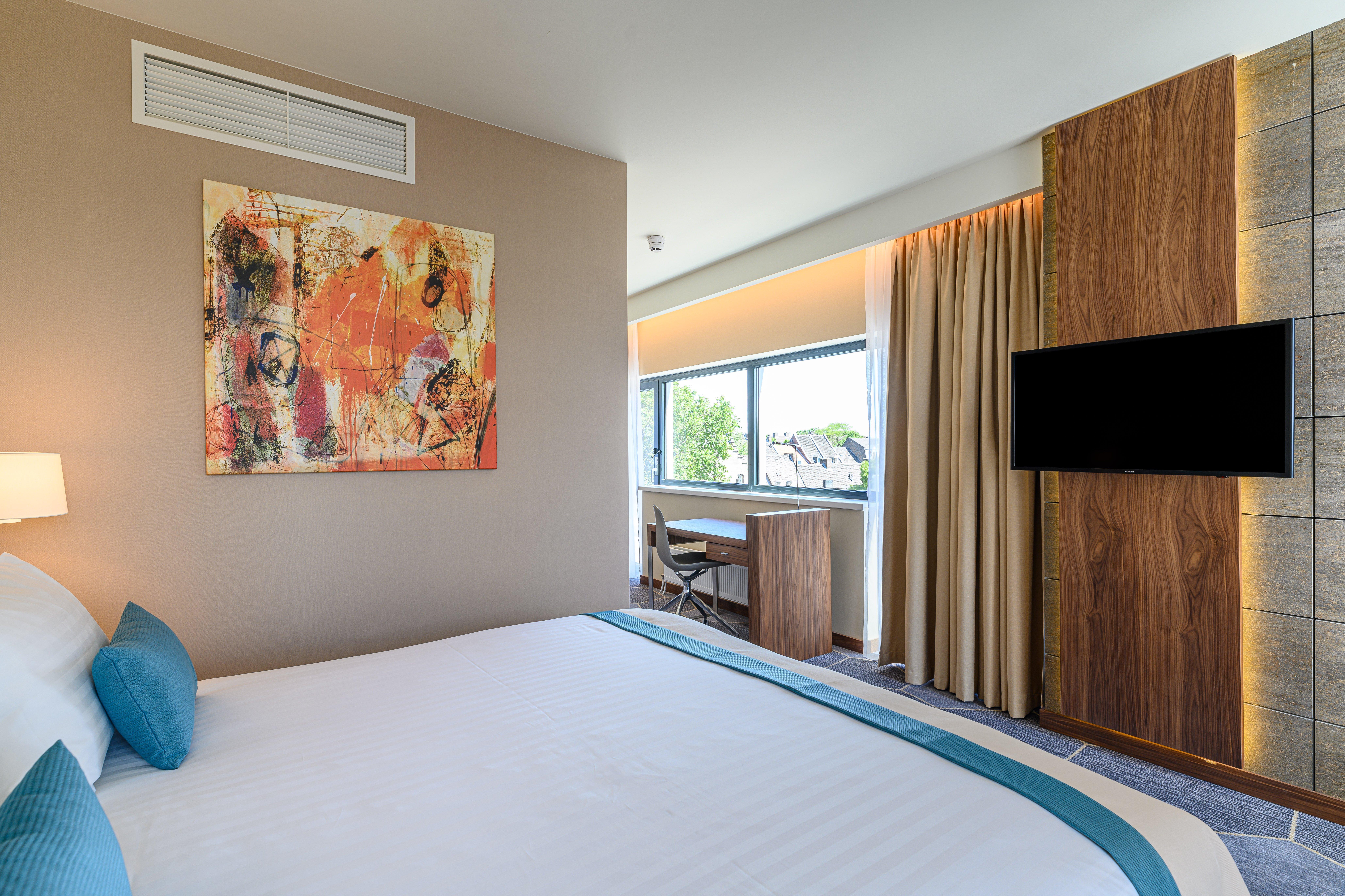 Crowne Plaza Maastricht By Ihg Hotel Exterior photo