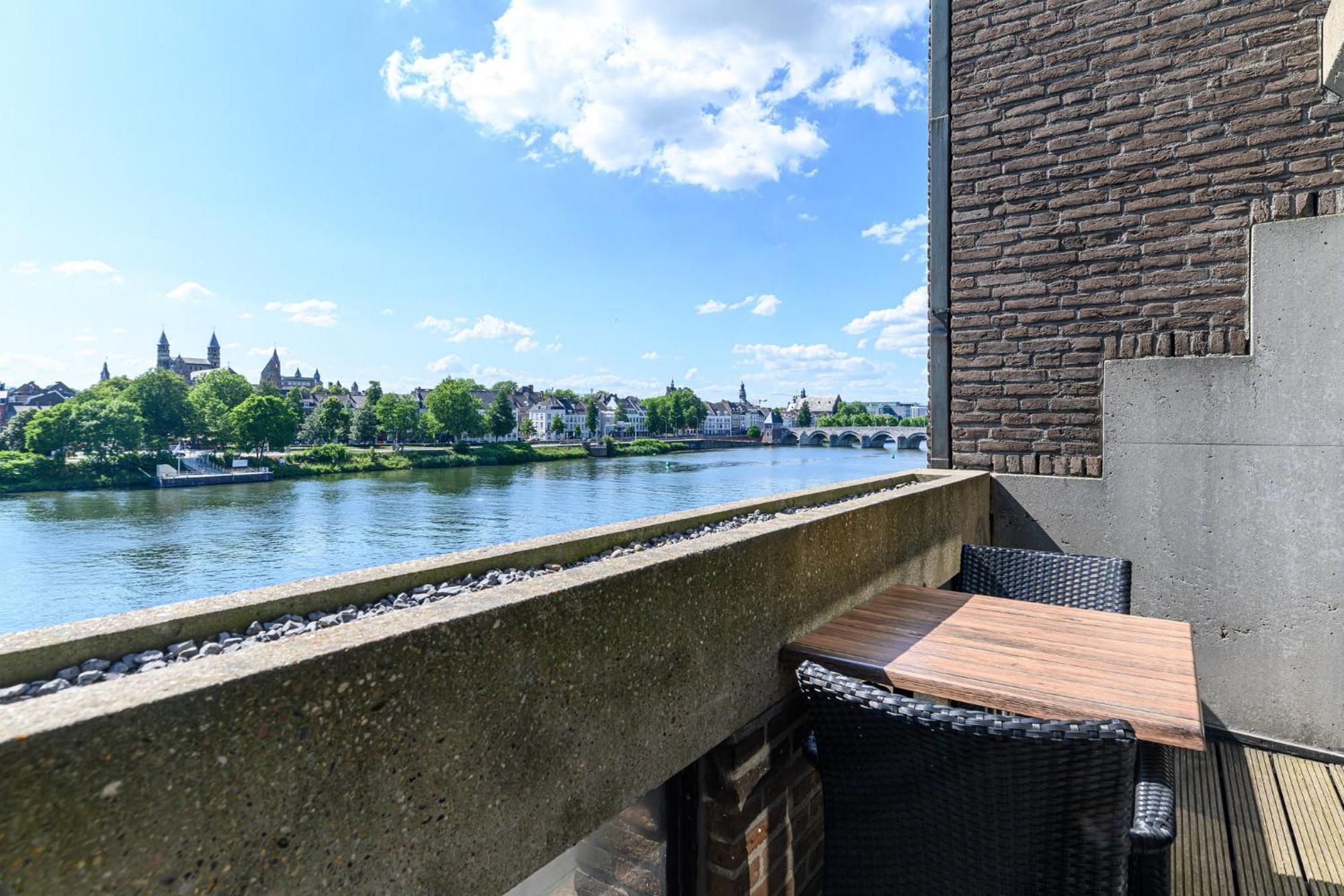 Crowne Plaza Maastricht By Ihg Hotel Exterior photo